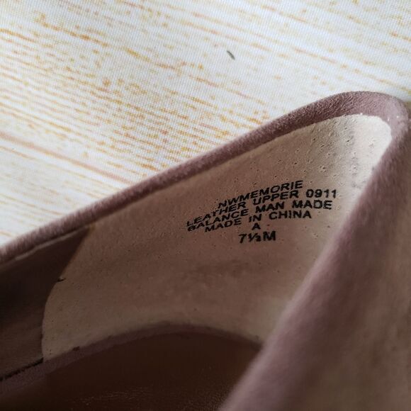 Nine West Memorie Suede Leather Round Toe Bow Platform Heels Pink Size 7 1/2M - Picture 13 of 16